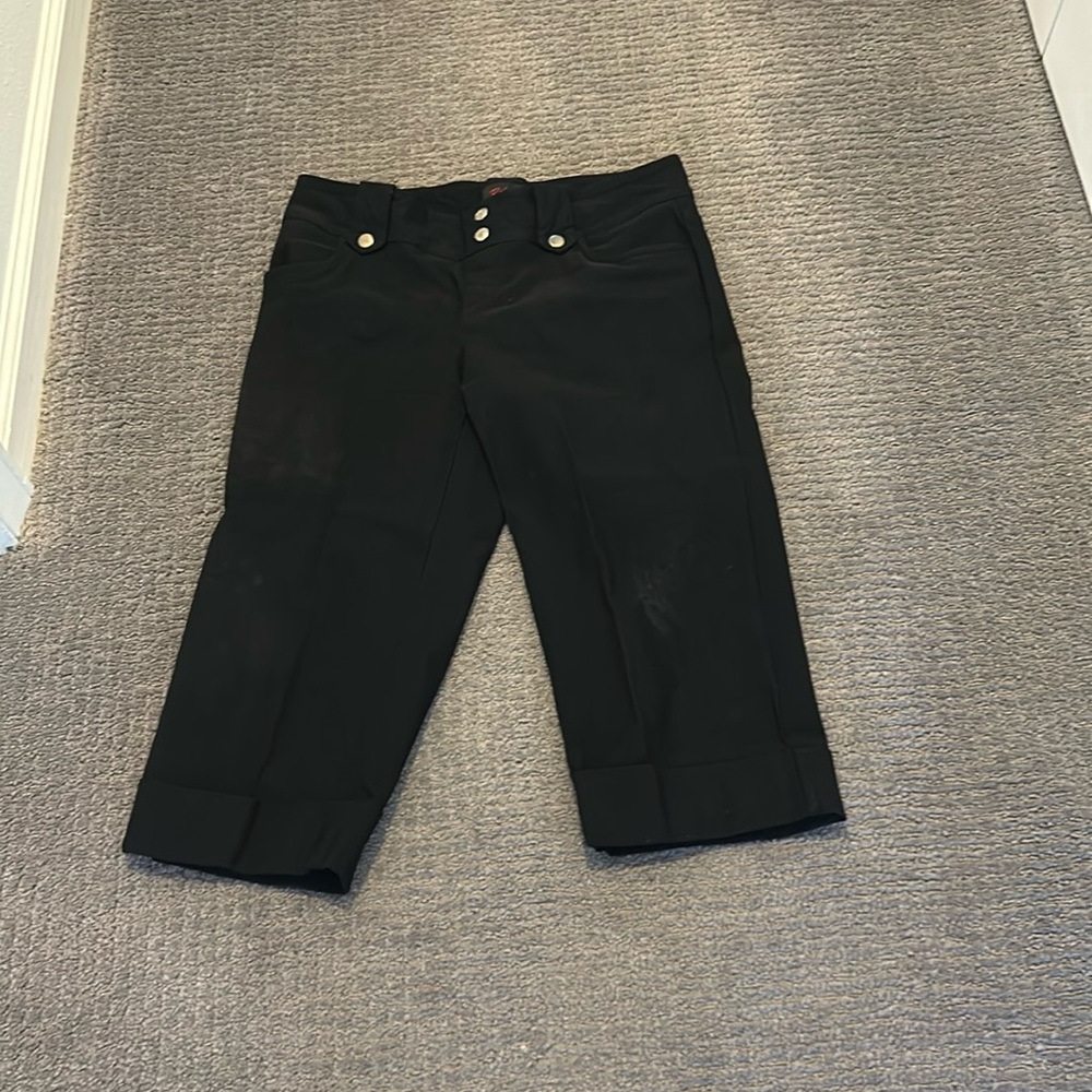Rekucci Petite Women’s Black Bermuda Shorts 10P